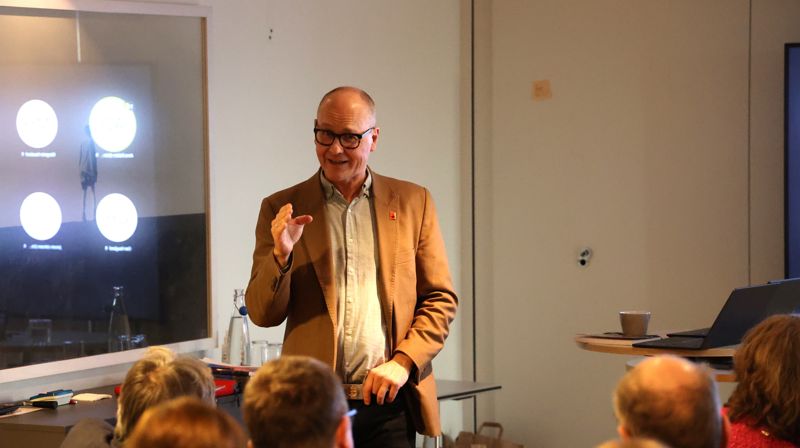 Gudmund Waaler la frem sine funn på Olavstipendseminaret, 10. februar 2025. Foto: Den norske kirke.