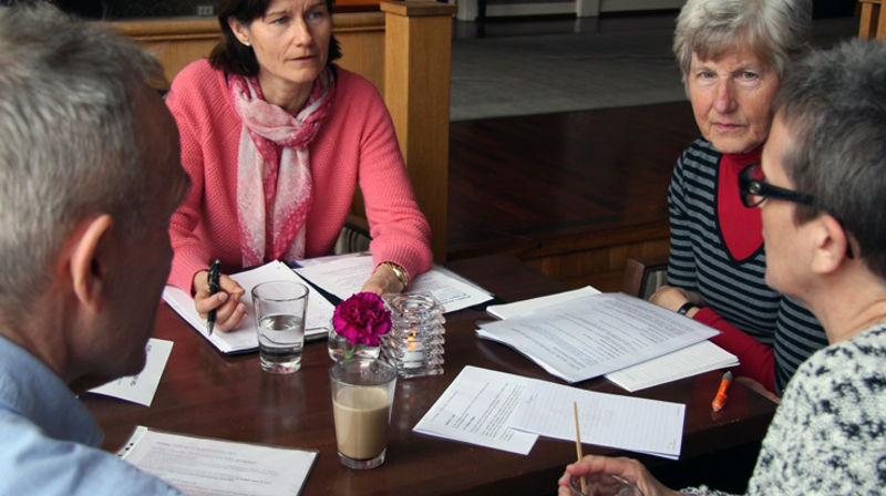 Temaene som tas opp i gudstjenestene i forbindelse med reformasjonsmarkeringen, egner seg godt til gruppesamtaler. (Illustrasjonsfoto: k-stud.no)