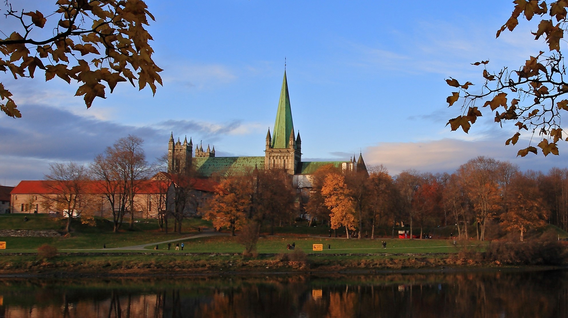 Opnar Nidarosdomen for ortodoks påskefeiring