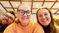 Sebastian Hansen, Frida Adeleide Hestnes og Bleona Johannessen reiste på Ungdommens kirkemøte fra Tunsberg i oktober.